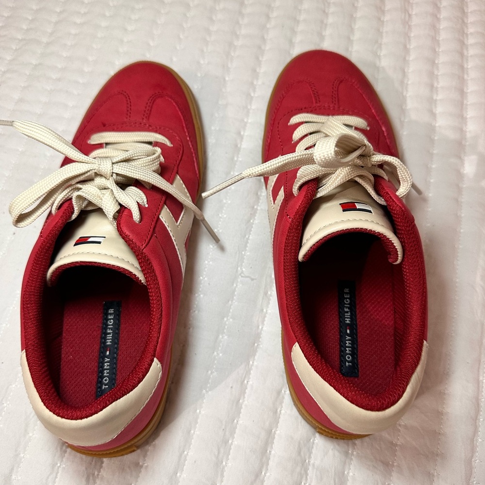 Tommy Hilfiger Red  and White/Cream Casual Sneakers women’s 8.5 - Picture 4 of 8